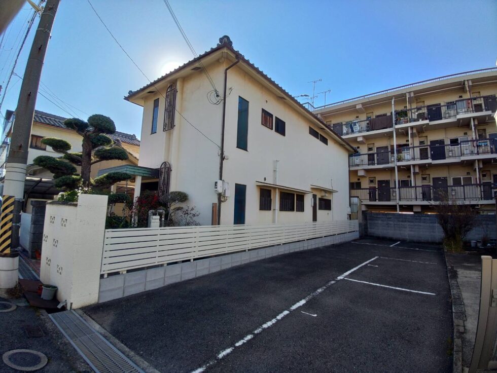 ブロック塀改修工事の完了後の全景写真です。