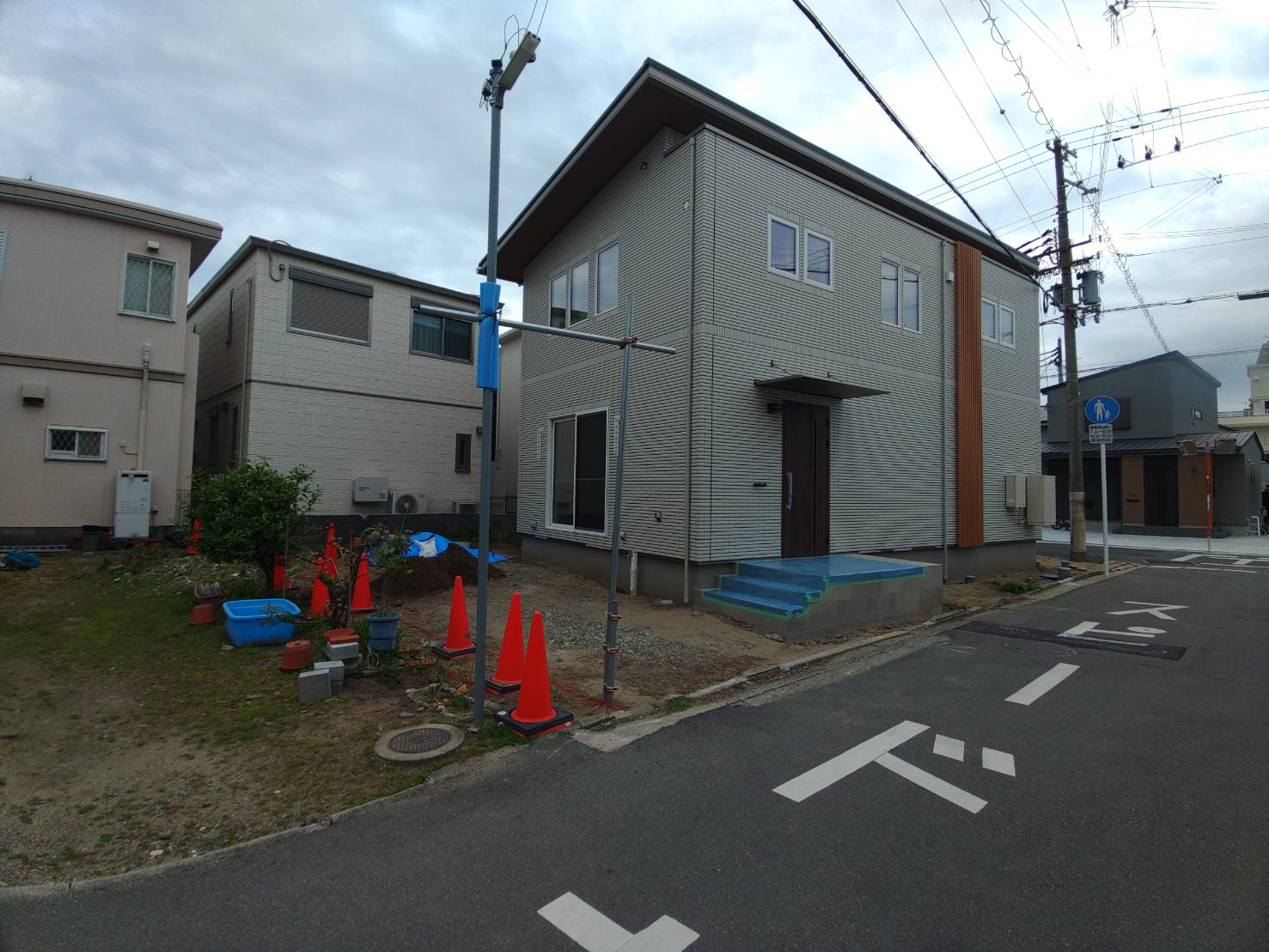 外構着工前の全景写真です。